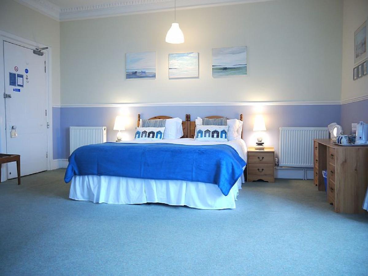 Culloden House Bed & Breakfast เวสต์วอร์ดโฮ ภายนอก รูปภาพ