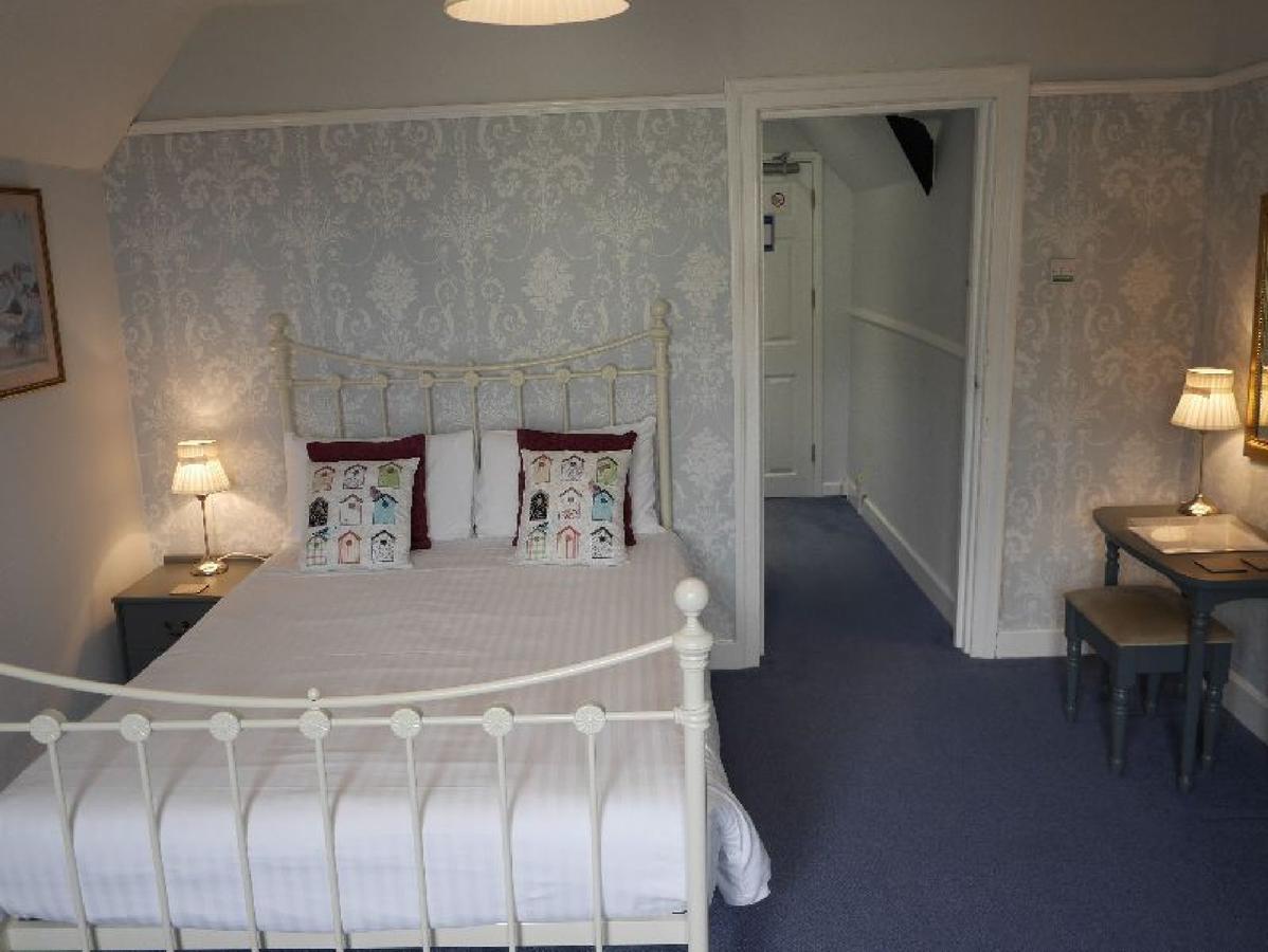Culloden House Bed & Breakfast เวสต์วอร์ดโฮ ภายนอก รูปภาพ